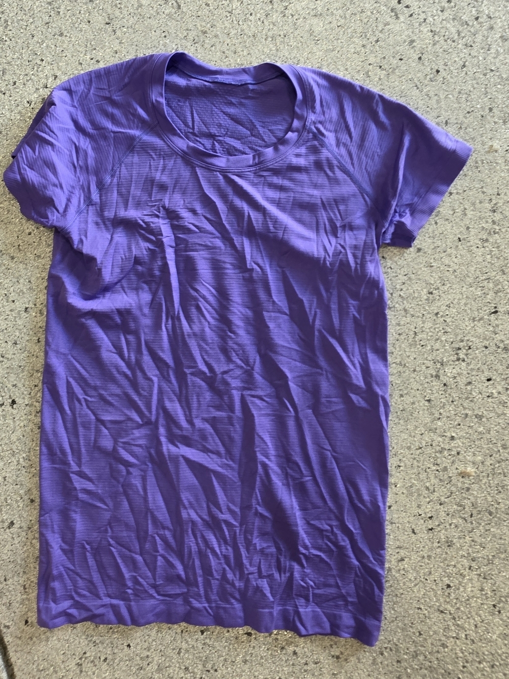 Lululemon Swiftly Tech Short Sleeve Shirt Purple Size 8 Seamless Running Top